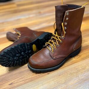 Women’s redwing boots, size 9